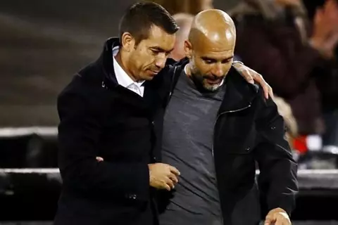 ليفربول يفاوض خبرة أوروبية لتعزيز طاقمه الفني